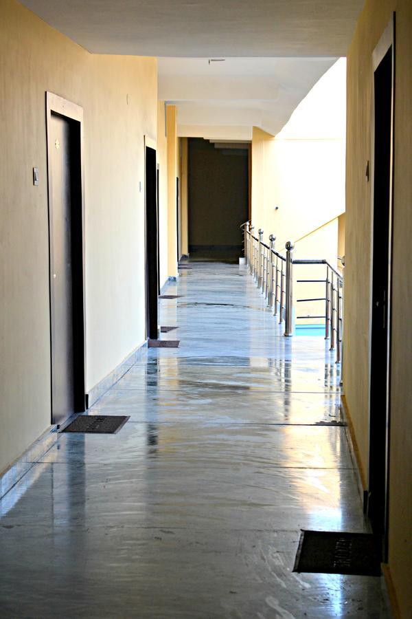Hotel Bhammars Balangir Esterno foto