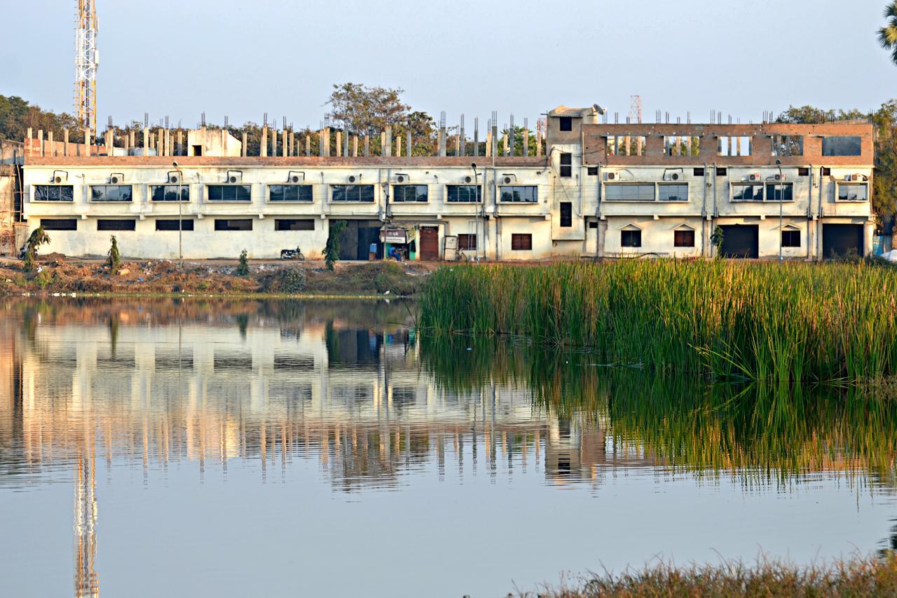 Hotel Bhammars Balangir Esterno foto